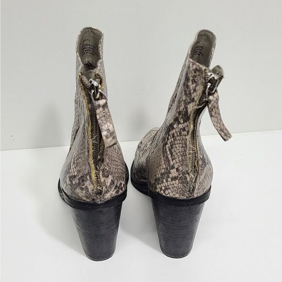 14th & Union Snakeskin Pattern Pointed Toe Ankle Boots/ Block Heel Size 8.5 - Picture 6 of 10